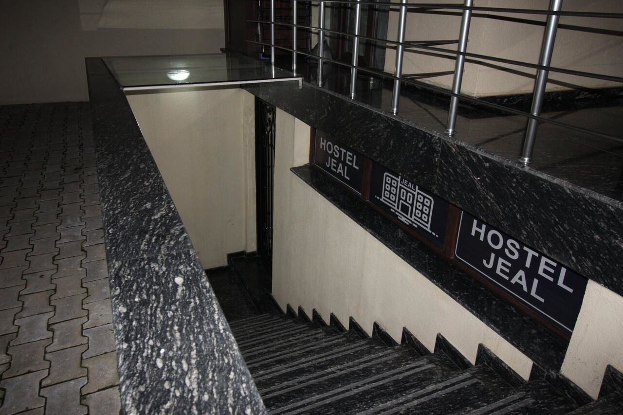 Хостелы Hostel Jeal Батуми-23